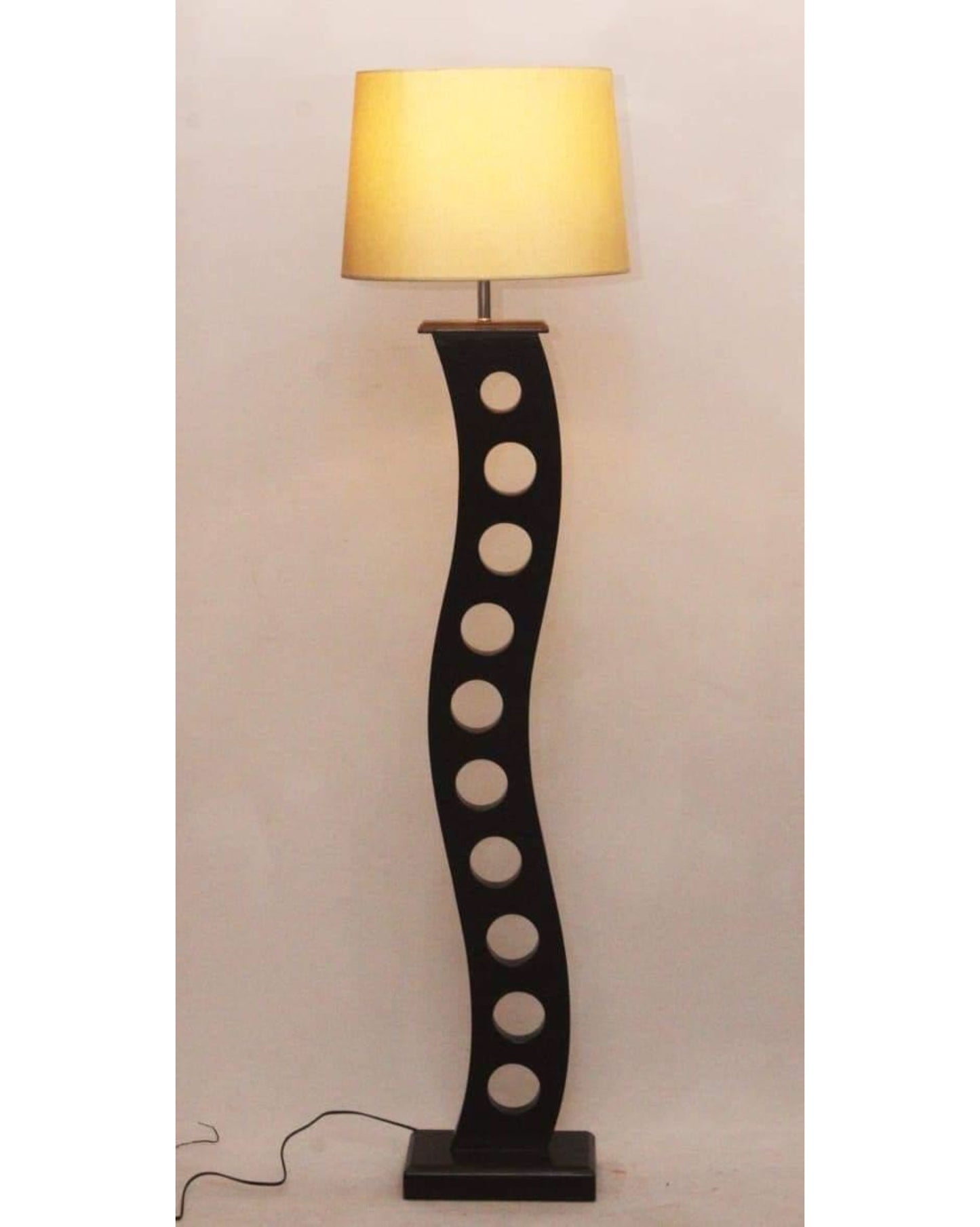 SKU : 120(b) - LuminaHoop Floor lamp