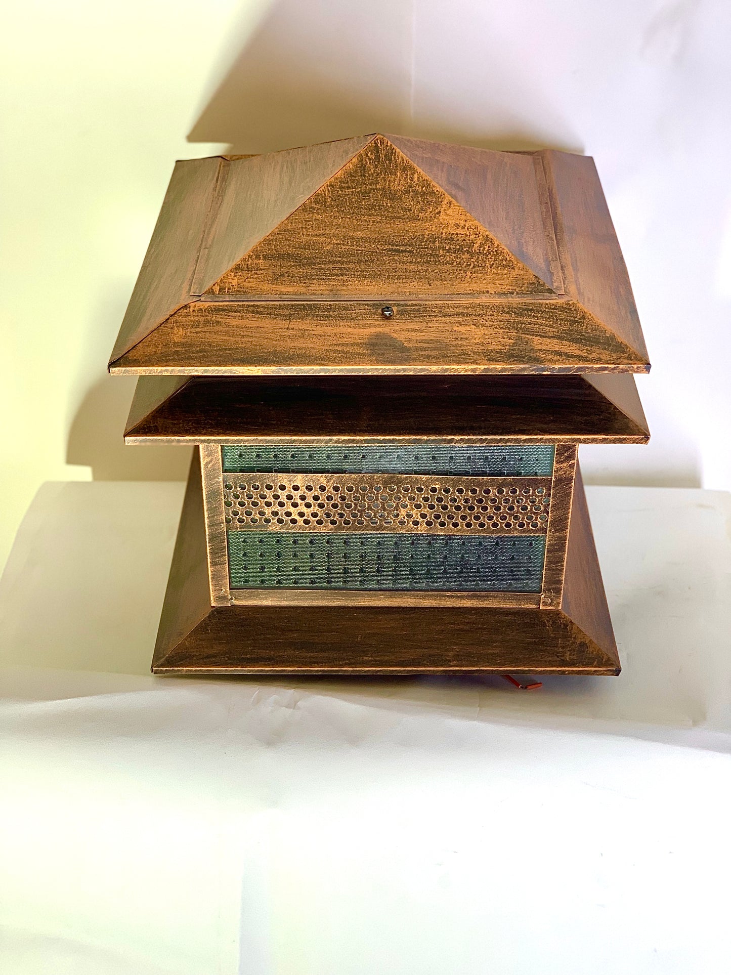 SKU - 206 : Metallic Hut shaped Triple Step Gate Light