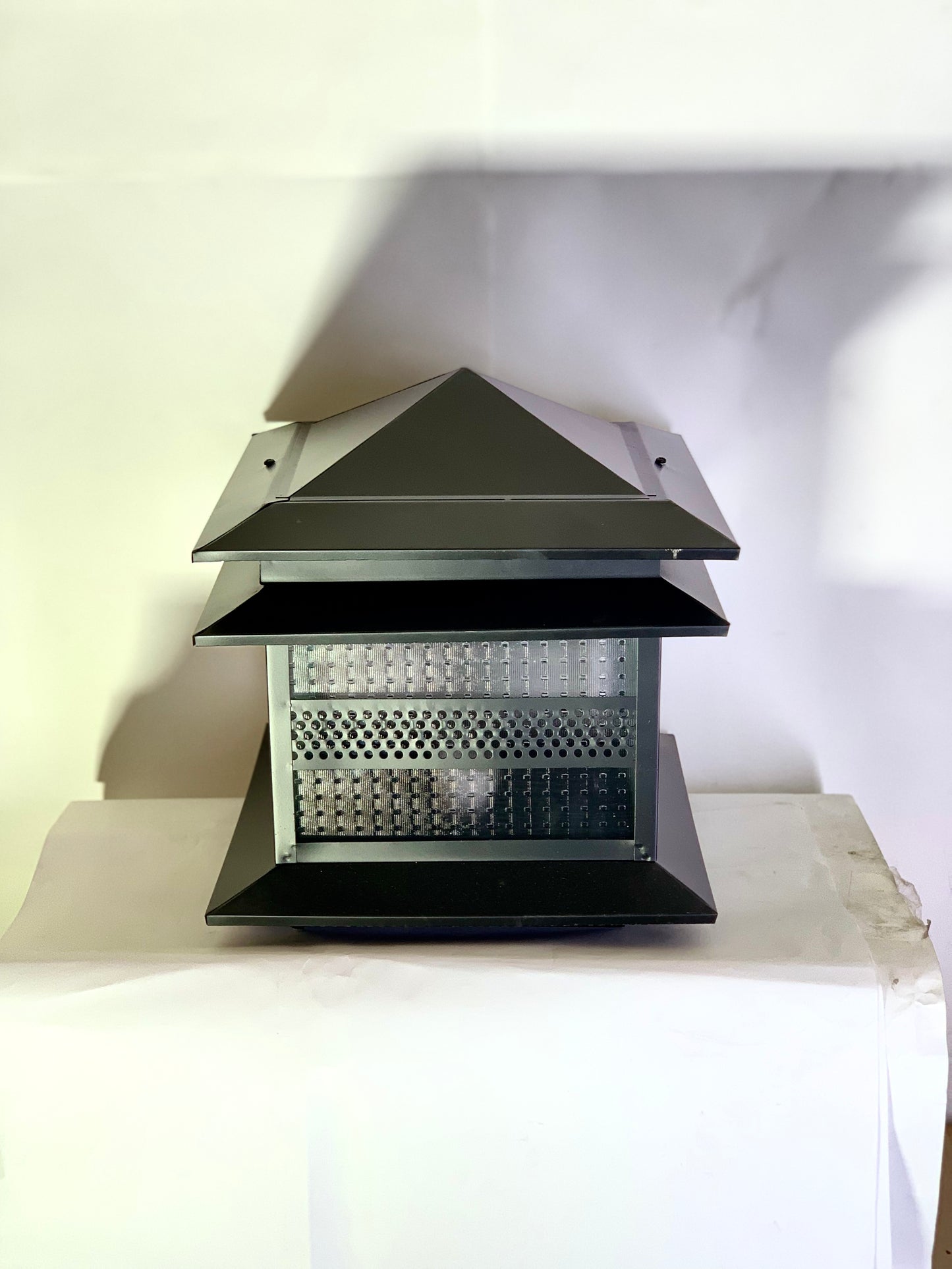 SKU - 200: Metallic Hut shaped Triple Step Gate Light