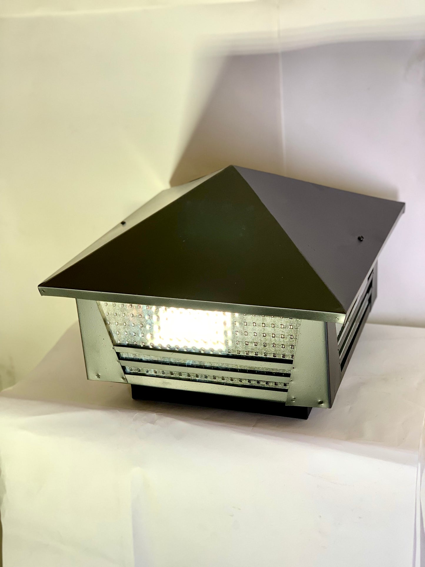 SKU - 205 : Metallic Type gate Light